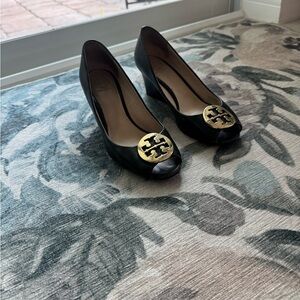 Tory Burch Miller peep toe wedge size 6.5